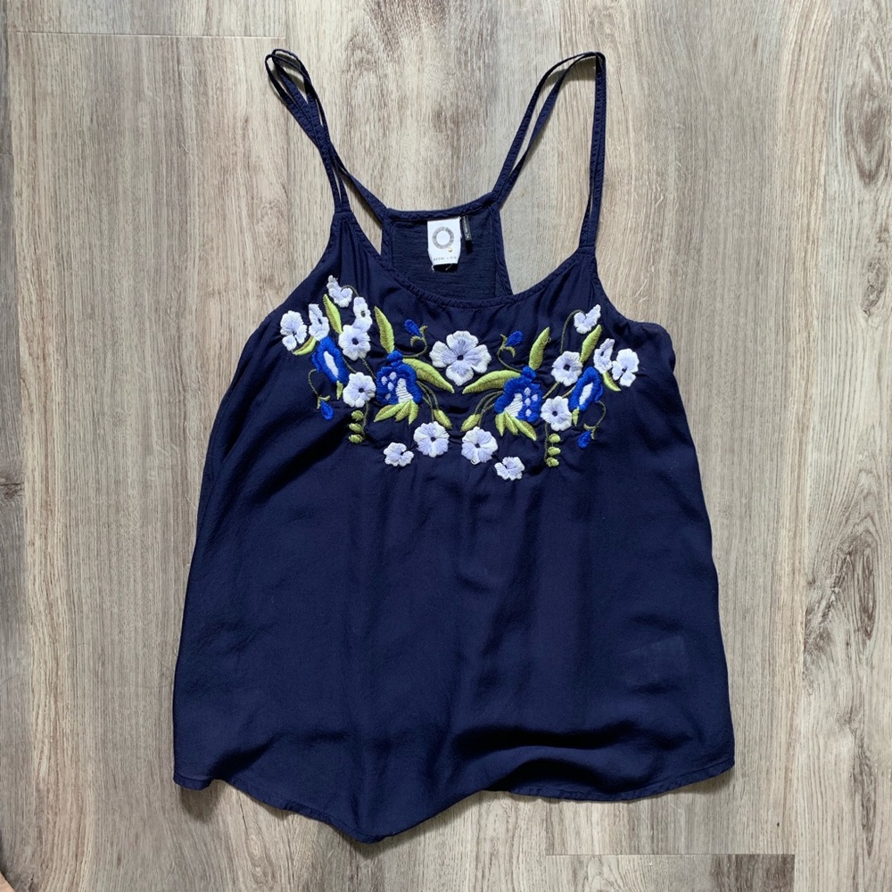 Akemi + Kin Embroidered camisole - Picture 2 of 3